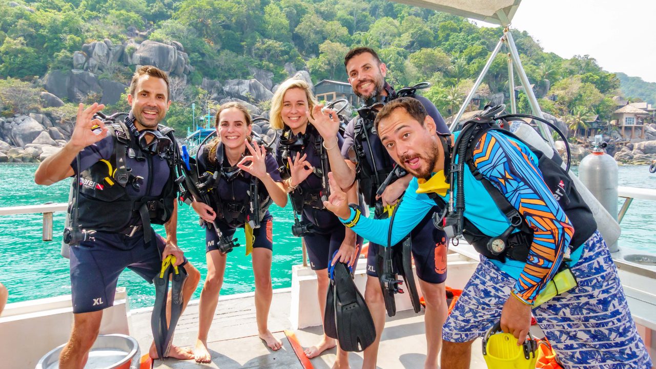 Divemaster training in Koh Tao waters