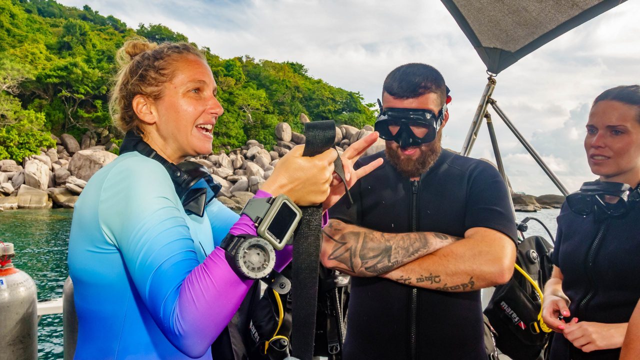 Women divemaster training in Koh Tao