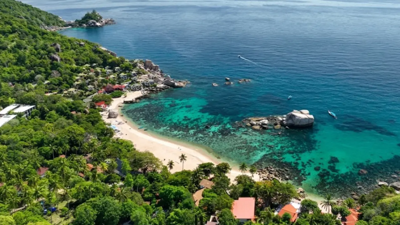 Tanote Bay - Best for Snorkeling & Cliff Jumping