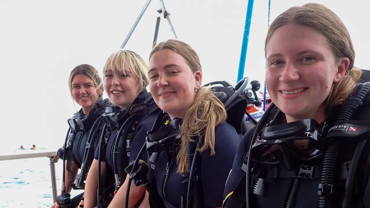 Why Choose La Bombona Diving for Your Refresher Dive in Koh Tao